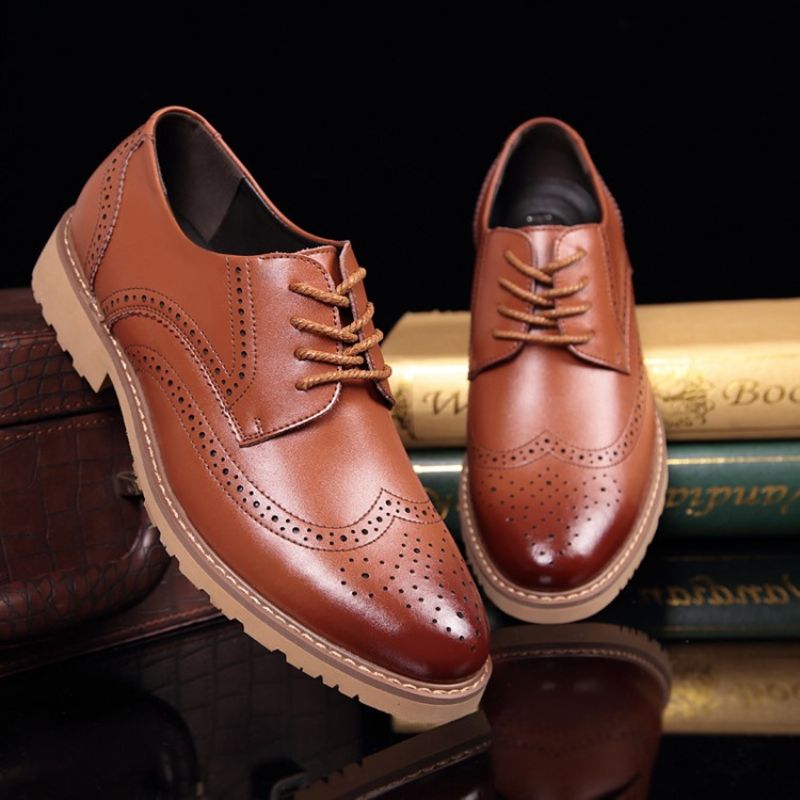 Uudet Lace Up Miesten Brogues