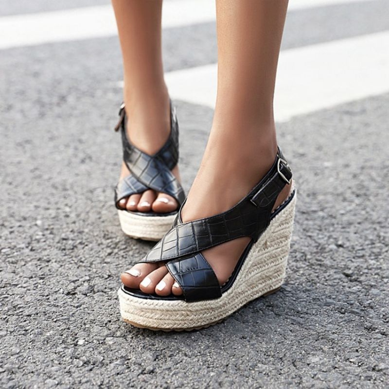 Solki Wedge Heel Open Toe Plain Platform Sandaalit