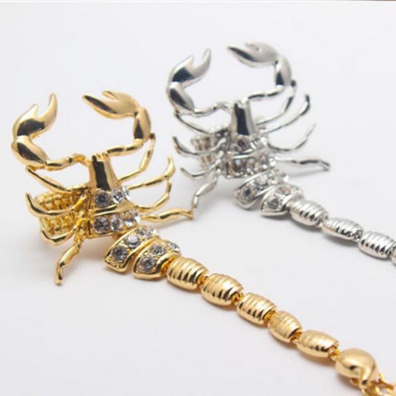 Scorpion Diamante Charm Rannekoru