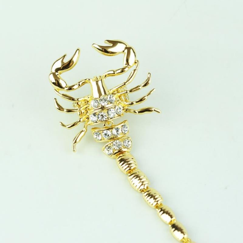 Scorpion Diamante Charm Rannekoru