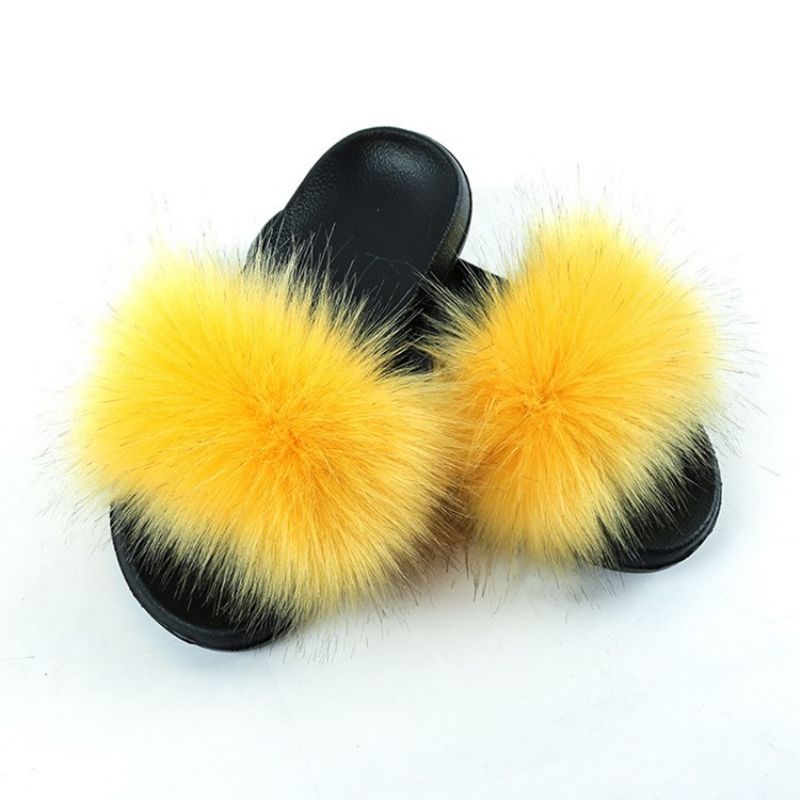 Pompon Flat Slip-On Tavalliset Tossut