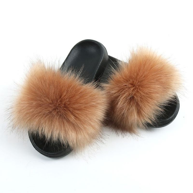 Pompon Flat Slip-On Tavalliset Tossut