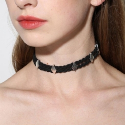 Choker Kaulakoru Naisille