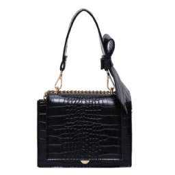 Kohokuviointi Alligator Pu Square Crossbody Laukut