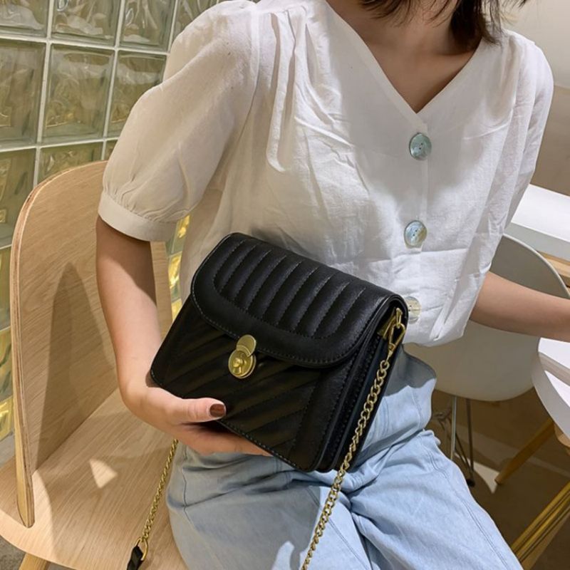 Pu-Lukitusketju Suorakulmio Crossbody Laukut