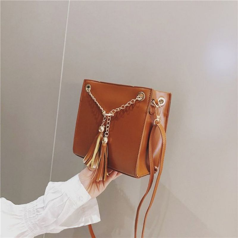 Pu Tassel Plain Square Crossbody Laukku