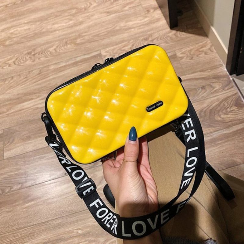 Ruudulliset Kohokuvioidut Pvc-Läpälliset Crossbody-Laukut