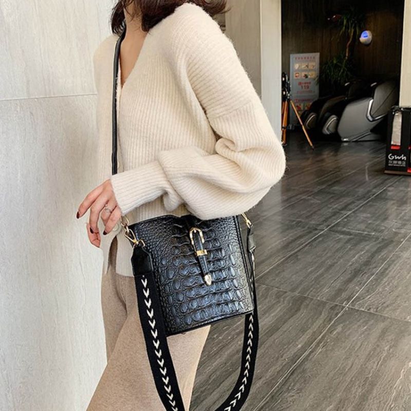 Thread Alligator Pu-Suorakulmio Crossbody Laukut