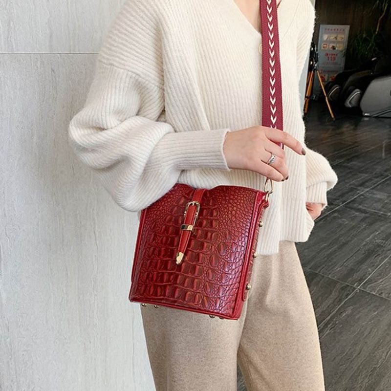 Thread Alligator Pu-Suorakulmio Crossbody Laukut