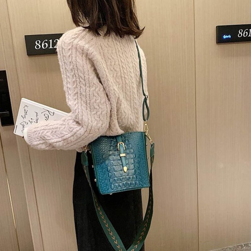 Thread Alligator Pu-Suorakulmio Crossbody Laukut