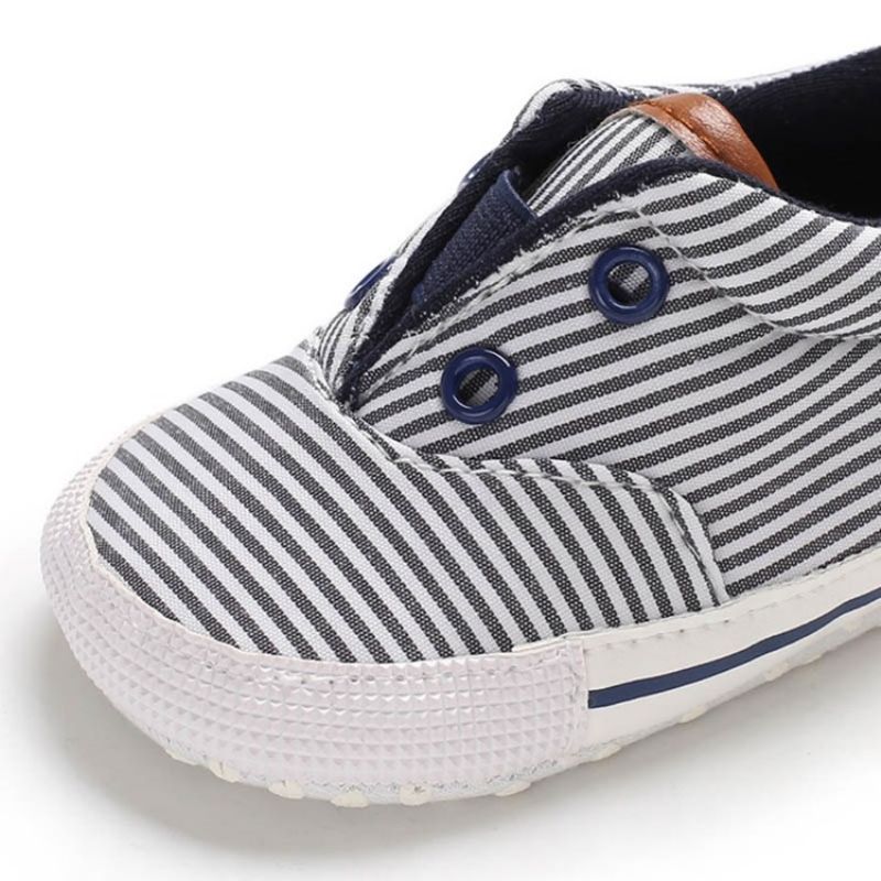 Raidalliset Slip-On Vauvan Taaperokengät