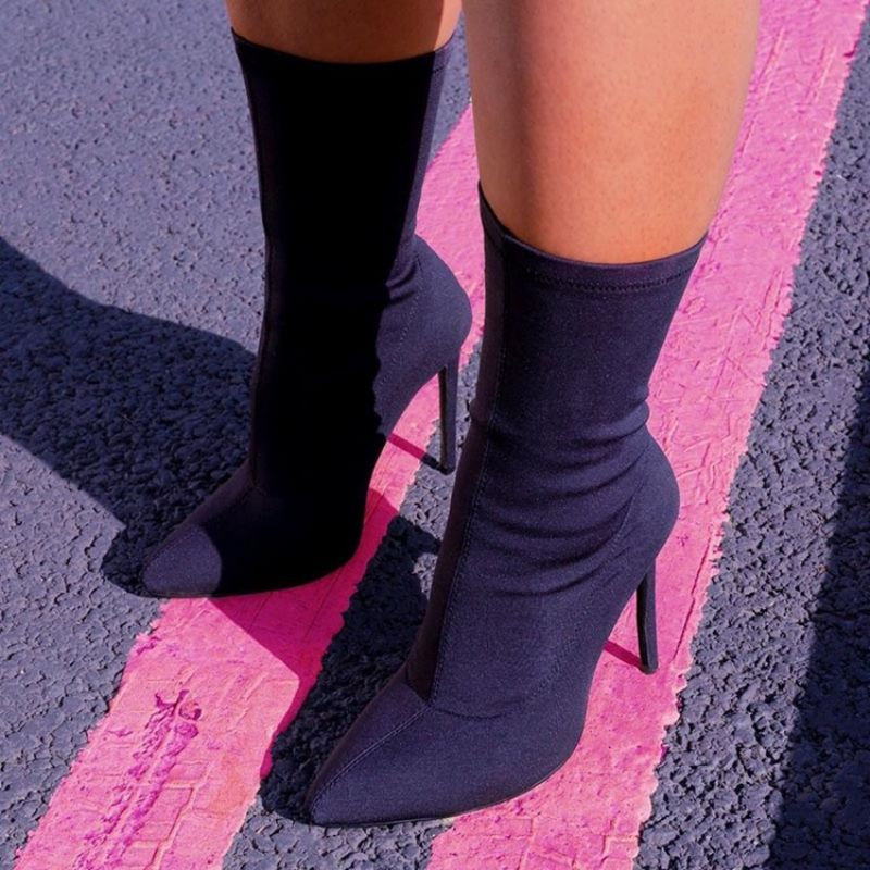 Yksinkertaiset Teräväkärkiset Stiletto Heel Slip-On Naisten Nilkkurit